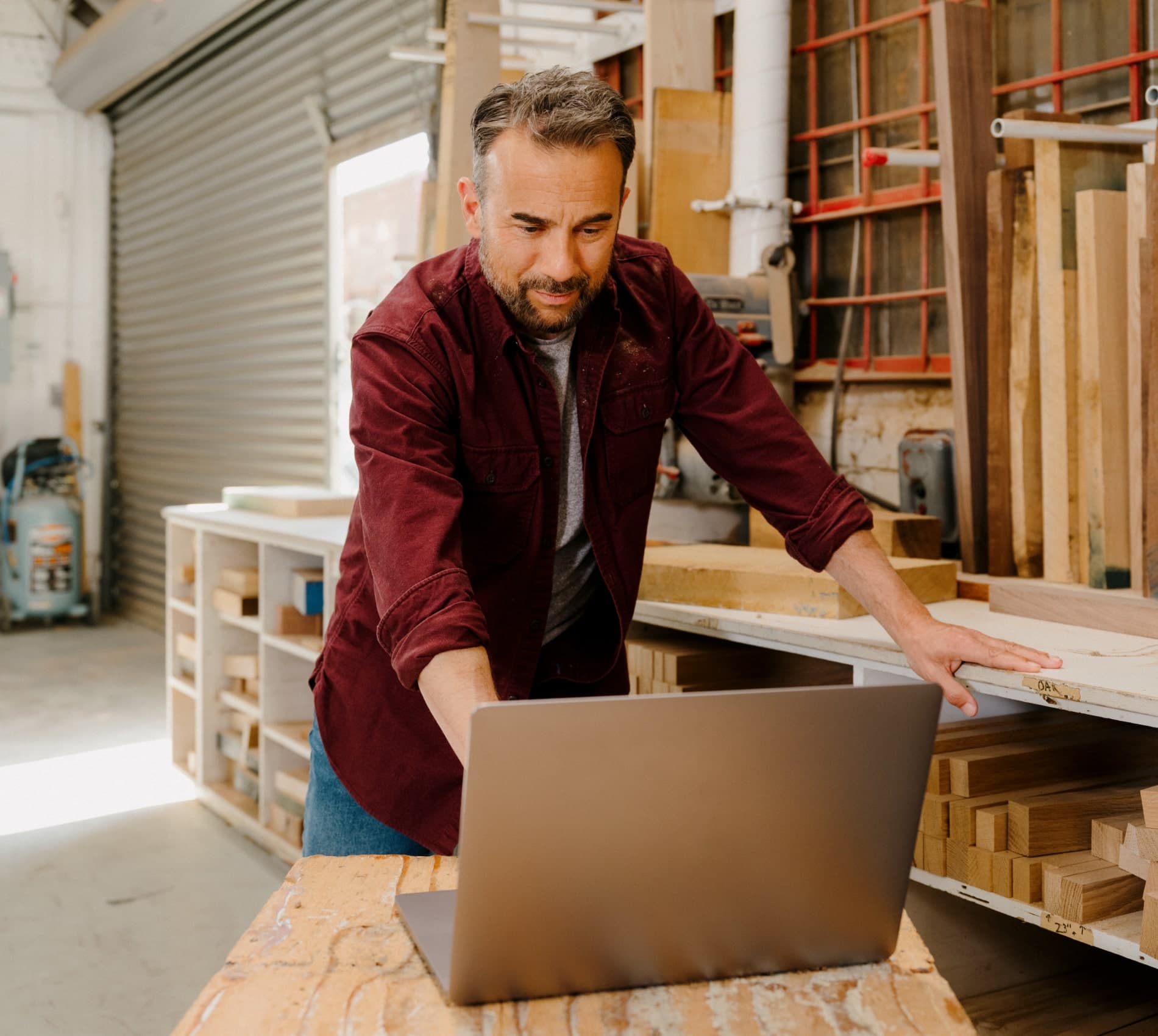 tips for managing small business invoices
