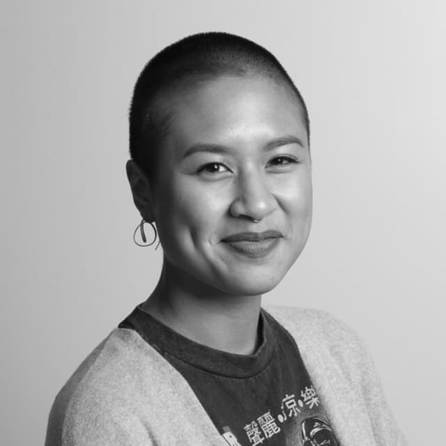 Bluevine company logo featuring a lowercase "b"