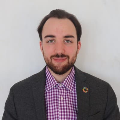 Bluevine company logo featuring a lowercase "b"